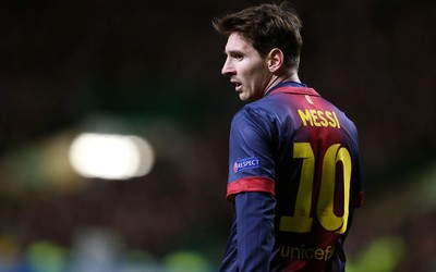 爱游戏体育动态-凯恩脚踝受伤虚惊一场全队吓出汗