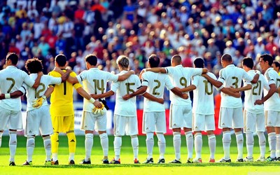 爱游戏体育动态-楚阿梅尼与对手冲突吃黄牌